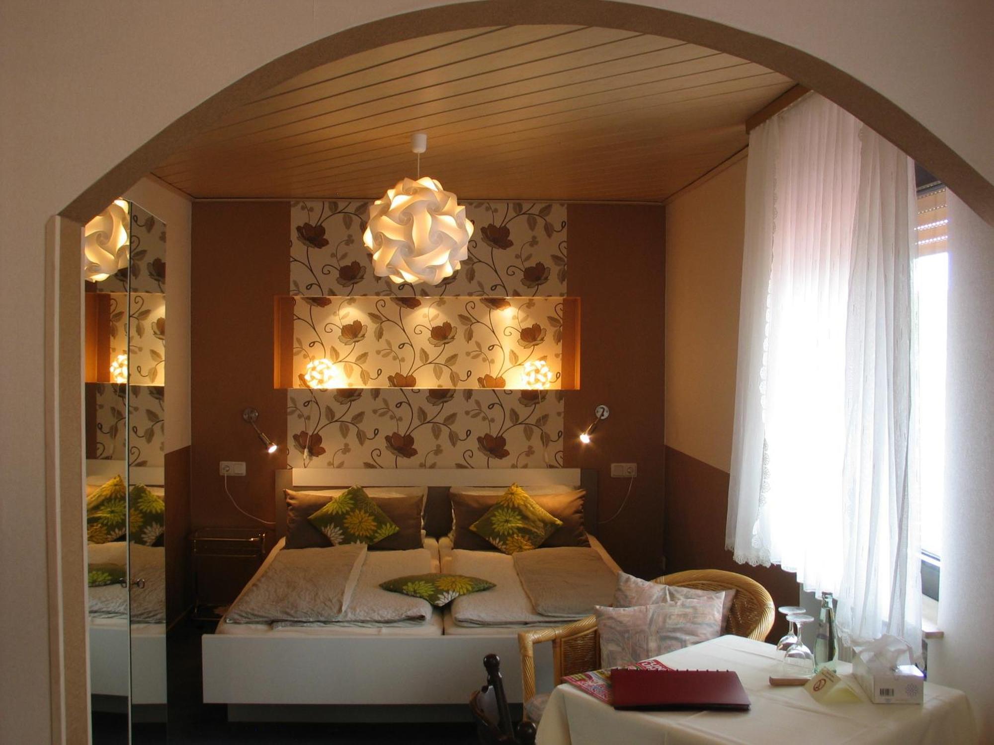 Restaurant Landgasthof Zum Wiesengrund Newel Room photo