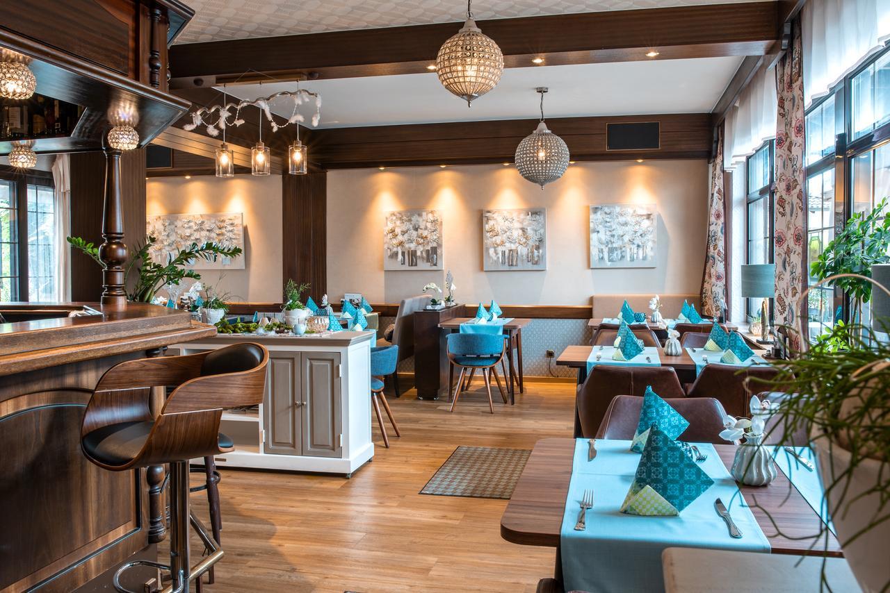 Restaurant Landgasthof Zum Wiesengrund Newel Exterior photo